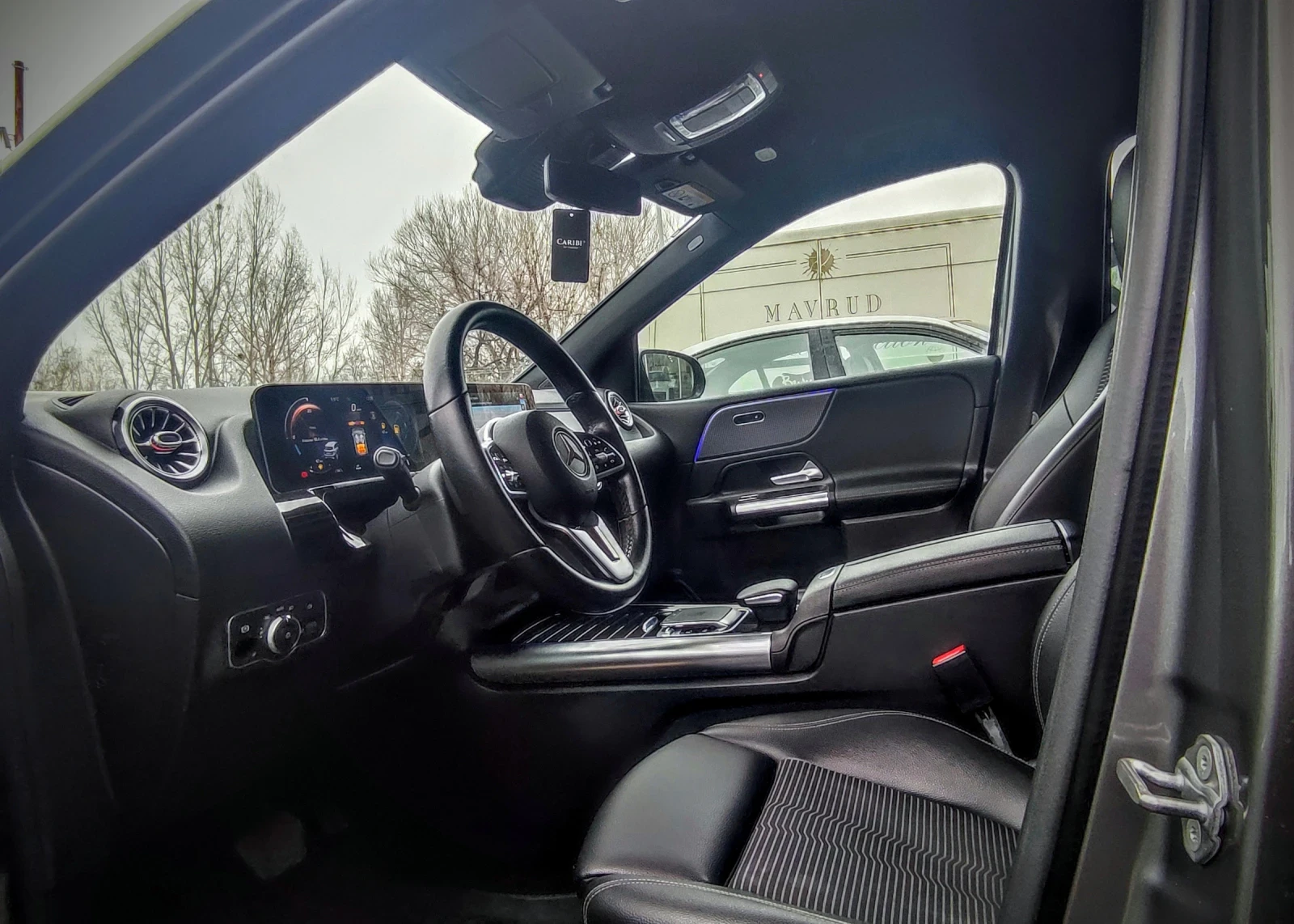 Mercedes-Benz GLA 200 Full Led* Cameras* Ambient, снимка 1