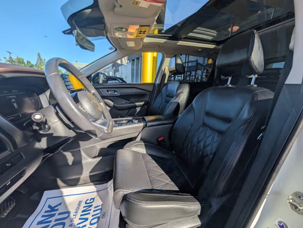 Nissan Rogue Platinum* 4x4* Кожа* Пано* Камера - изображение 4