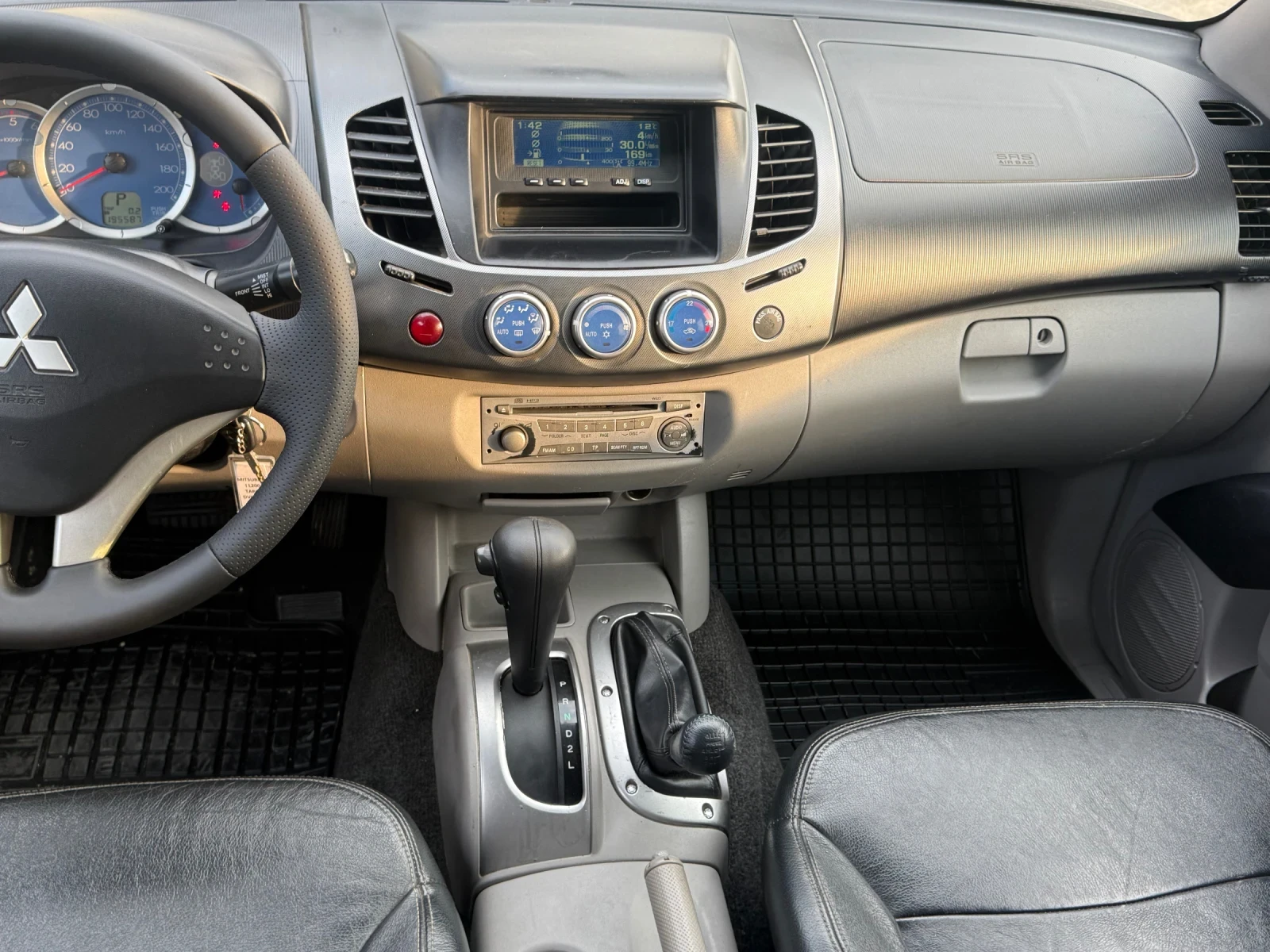 Mitsubishi L200 2.5 DID, снимка 9 - Автомобили и джипове - 53883980