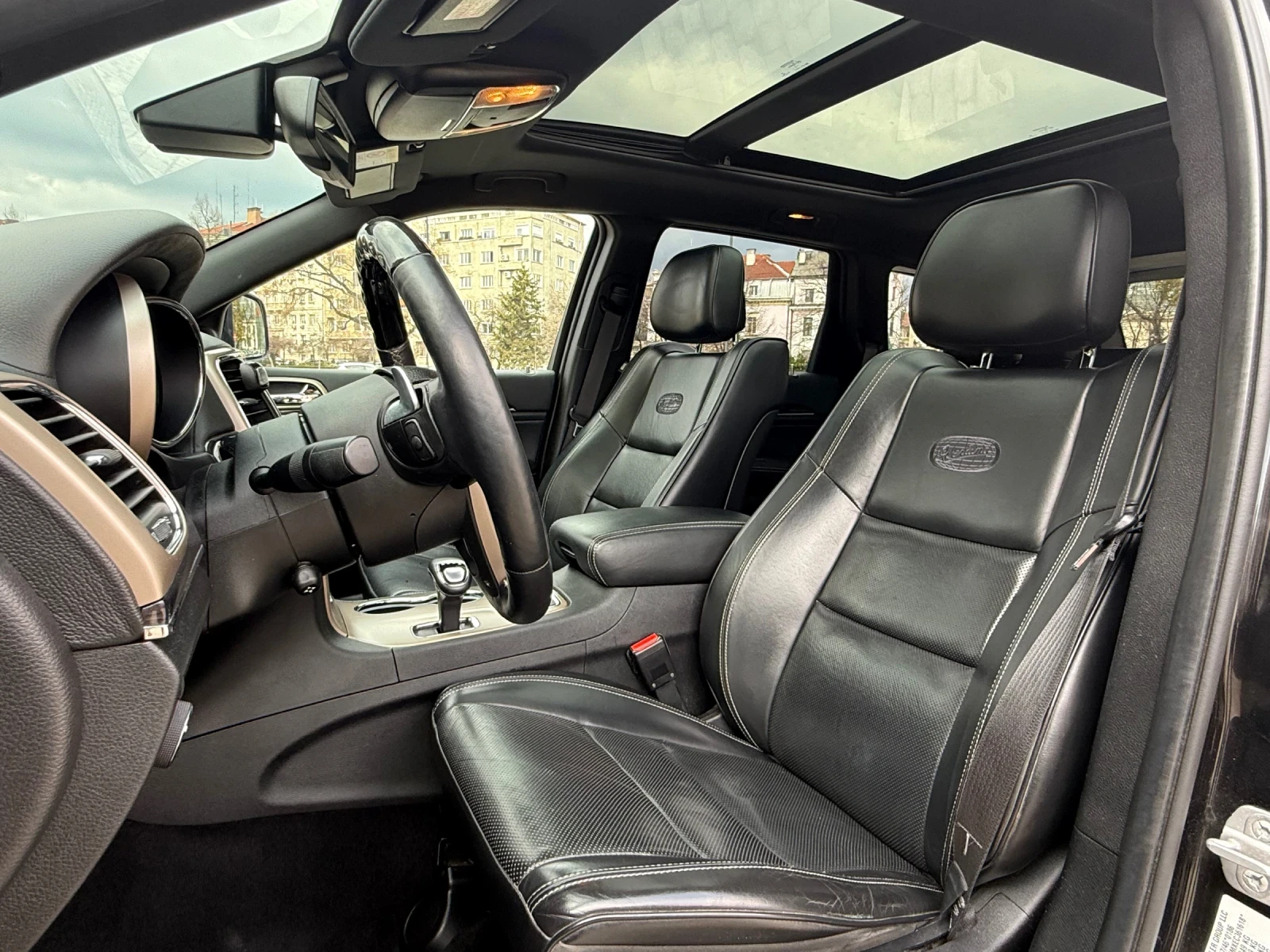 Jeep Grand cherokee Overland* Panorama* Kamera* 4X4, снимка 7 - Автомобили и джипове - 53726958