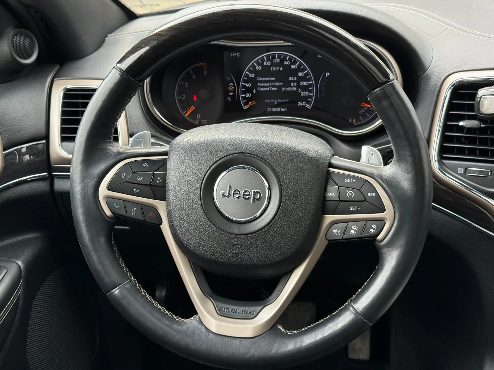 Jeep Grand cherokee Overland* Panorama* Kamera* 4X4, снимка 6 - Автомобили и джипове - 53726958