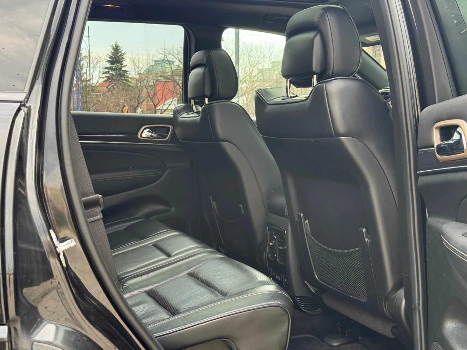 Jeep Grand cherokee Overland* Panorama* Kamera* 4X4, снимка 10 - Автомобили и джипове - 53726958