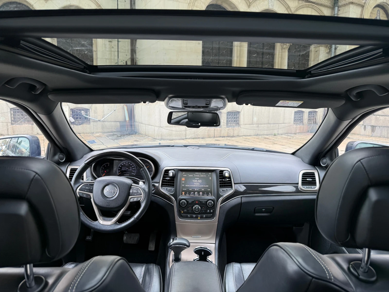 Jeep Grand cherokee Overland* Panorama* Kamera* 4X4, снимка 5 - Автомобили и джипове - 53726958