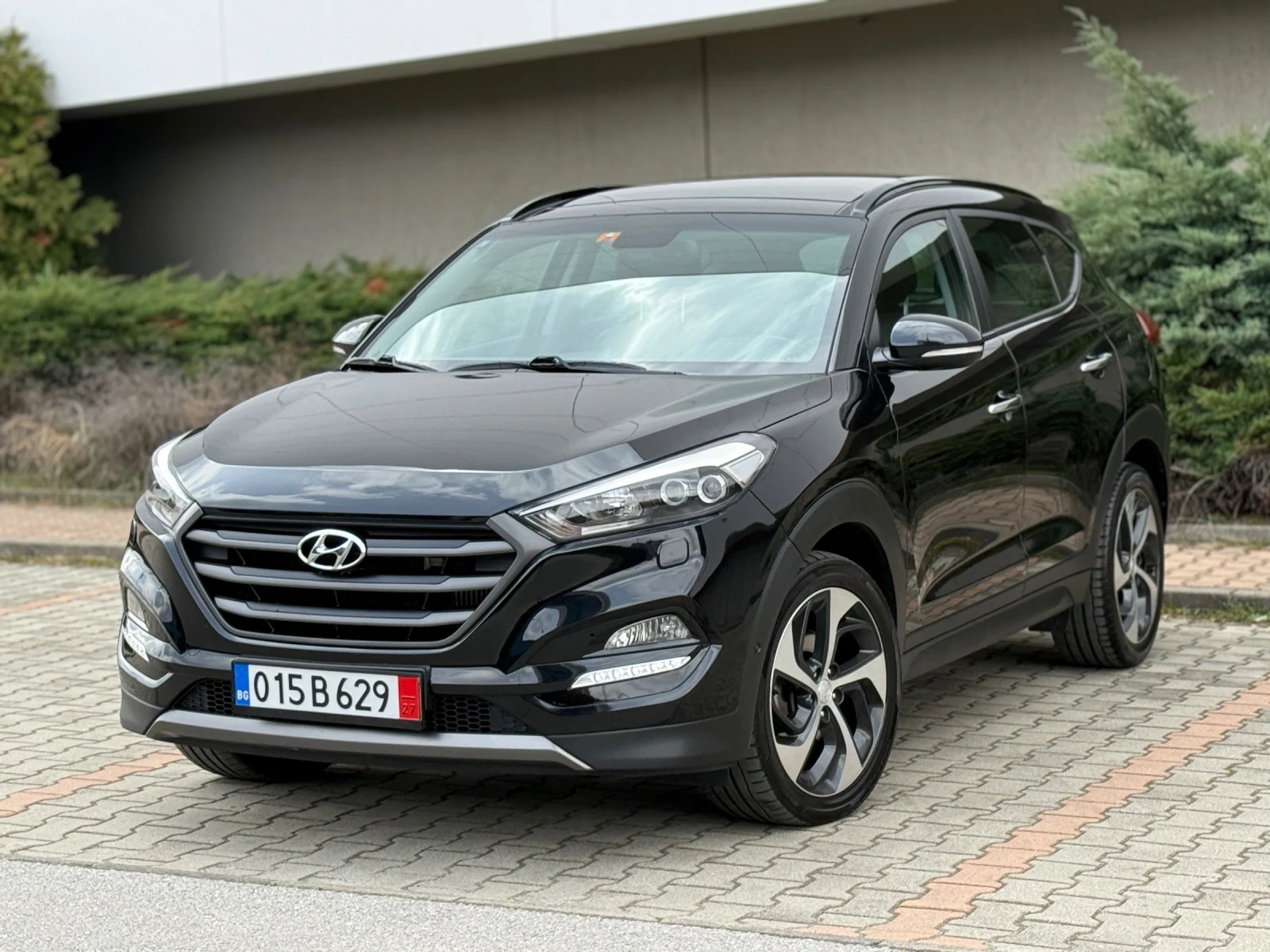 Hyundai Tucson 2.0CRDI-185к.с. 4WD !!!98000КМ СЕРВИЗНА ИСТОРИЯ!!!