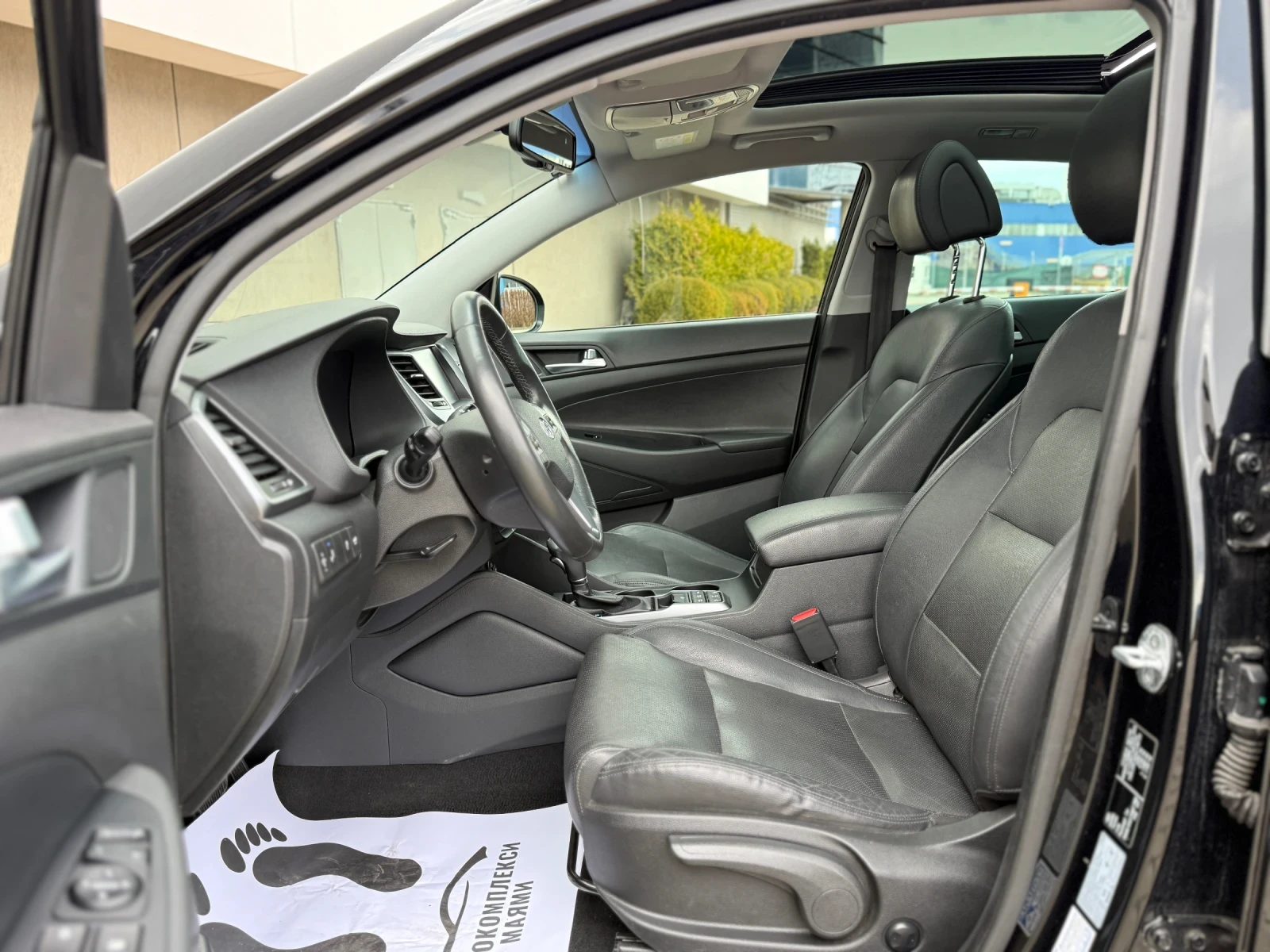 Hyundai Tucson 2.0CRDI-185к.с. 4WD !!!98000КМ СЕРВИЗНА ИСТОРИЯ!!!, снимка 6 - Автомобили и джипове - 53925357