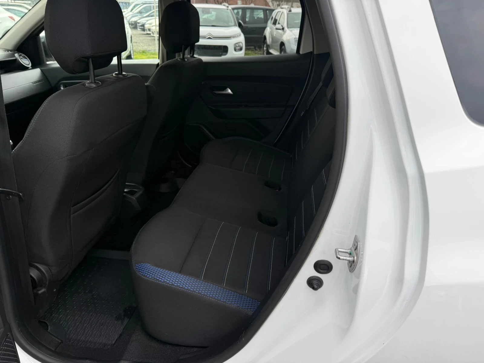 Dacia Duster 1.33 ��������� 4�4 | Mobile.bg � ����������� 9