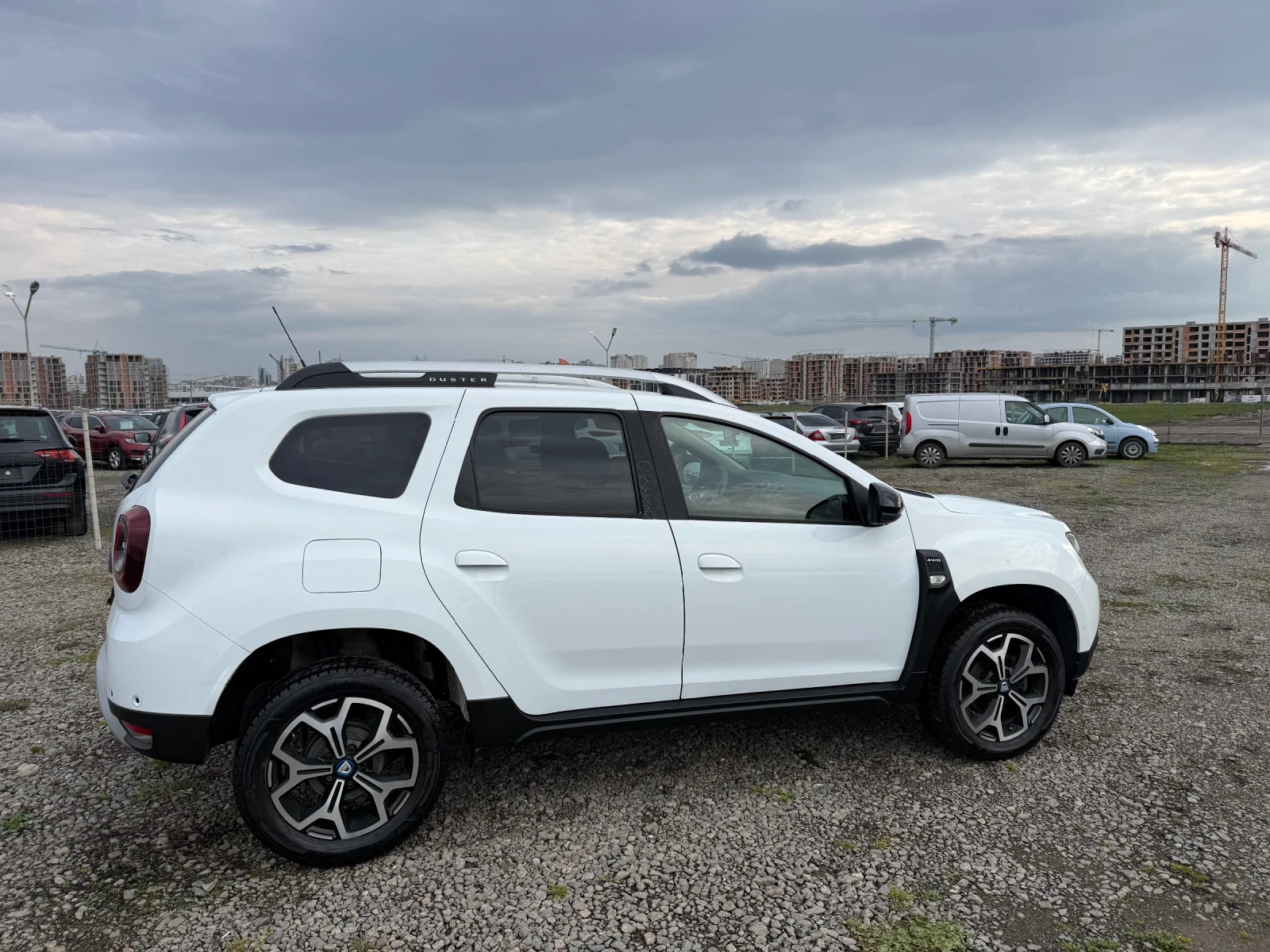 Dacia Duster 1.33 ��������� 4�4 | Mobile.bg � ����������� 4