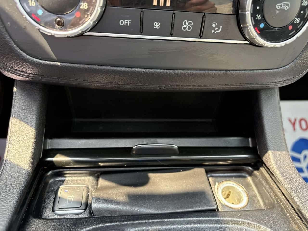 Mercedes-Benz GLE 43 AMG * CARFAX * Фиксирана цена до БГ * , снимка 15 - Автомобили и джипове - 54060157