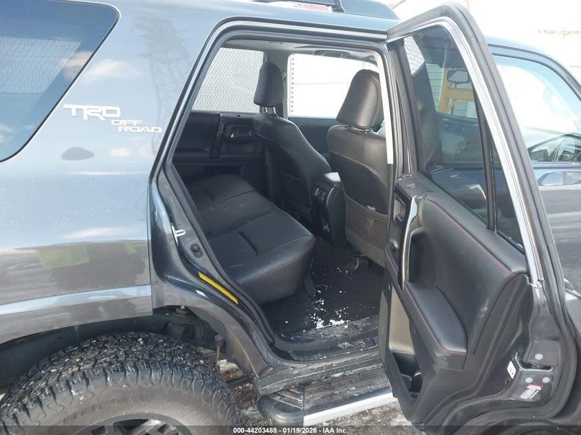 Toyota 4runner Trd Off Road Premium, снимка 8 - Автомобили и джипове - 54248706