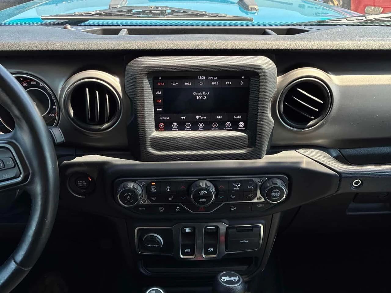 Jeep Wrangler * Sport S * ПОДГРЕВ* KEYLESS* , снимка 9 - Автомобили и джипове - 54295448