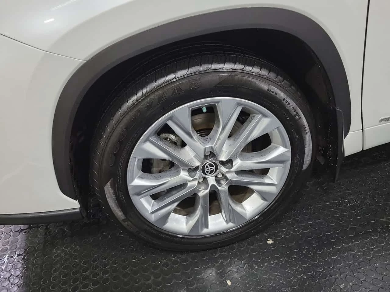 Toyota Highlander HYBRID LIMITED| ОБДУХВАНЕ| ПАНО| HUD| 7 МЕСТА| , снимка 8 - Автомобили и джипове - 55278694