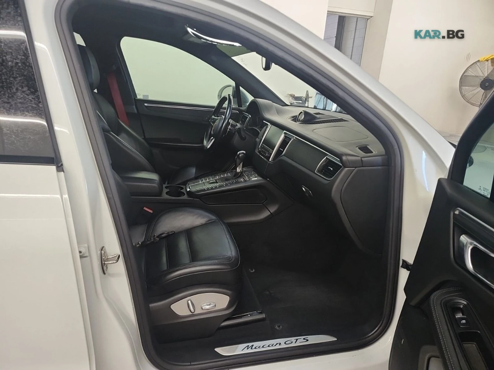 Porsche Macan GTS Автокредит Цена до България, снимка 11 - Автомобили и джипове - 55348721