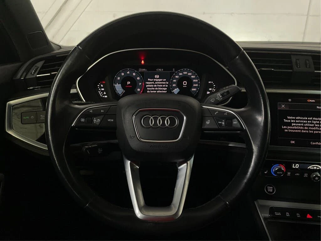Audi Q3 45TFSI* DISTRONIC* ПАНОРАМА* КАМЕРА* КРАЙНА ЦЕНА, снимка 10 - Автомобили и джипове - 55405909