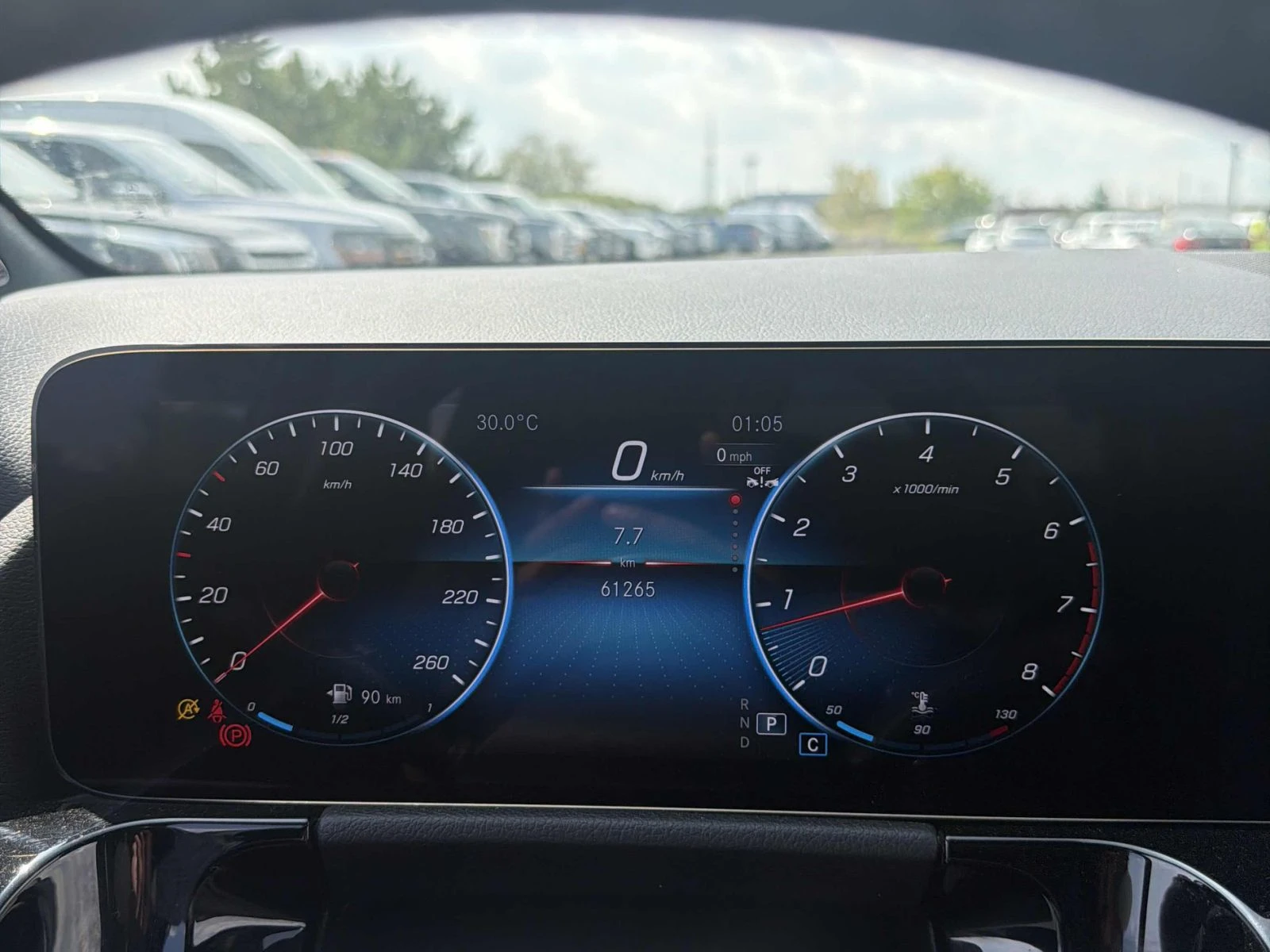 Mercedes-Benz GLA 250 AMG-pkg* Night-pkg* Keyless* CarPlay* Camera* Ambi, снимка 8 - Автомобили и джипове - 55832894