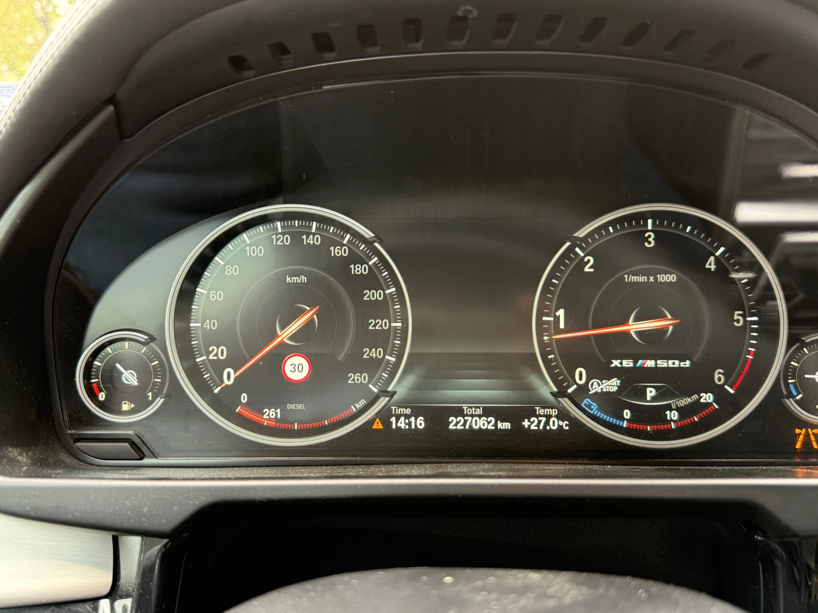 BMW X6 M50-D= X DRIVE= FULL= CARBON= MPERFORMANCE, снимка 15 - Автомобили и джипове - 56177107