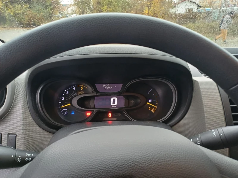 Renault Trafic 1.6 DCI, снимка 11 - Бусове и автобуси - 47965198