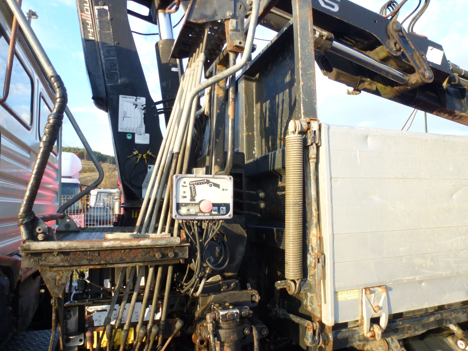 Man 18 264 | Mobile.bg   10