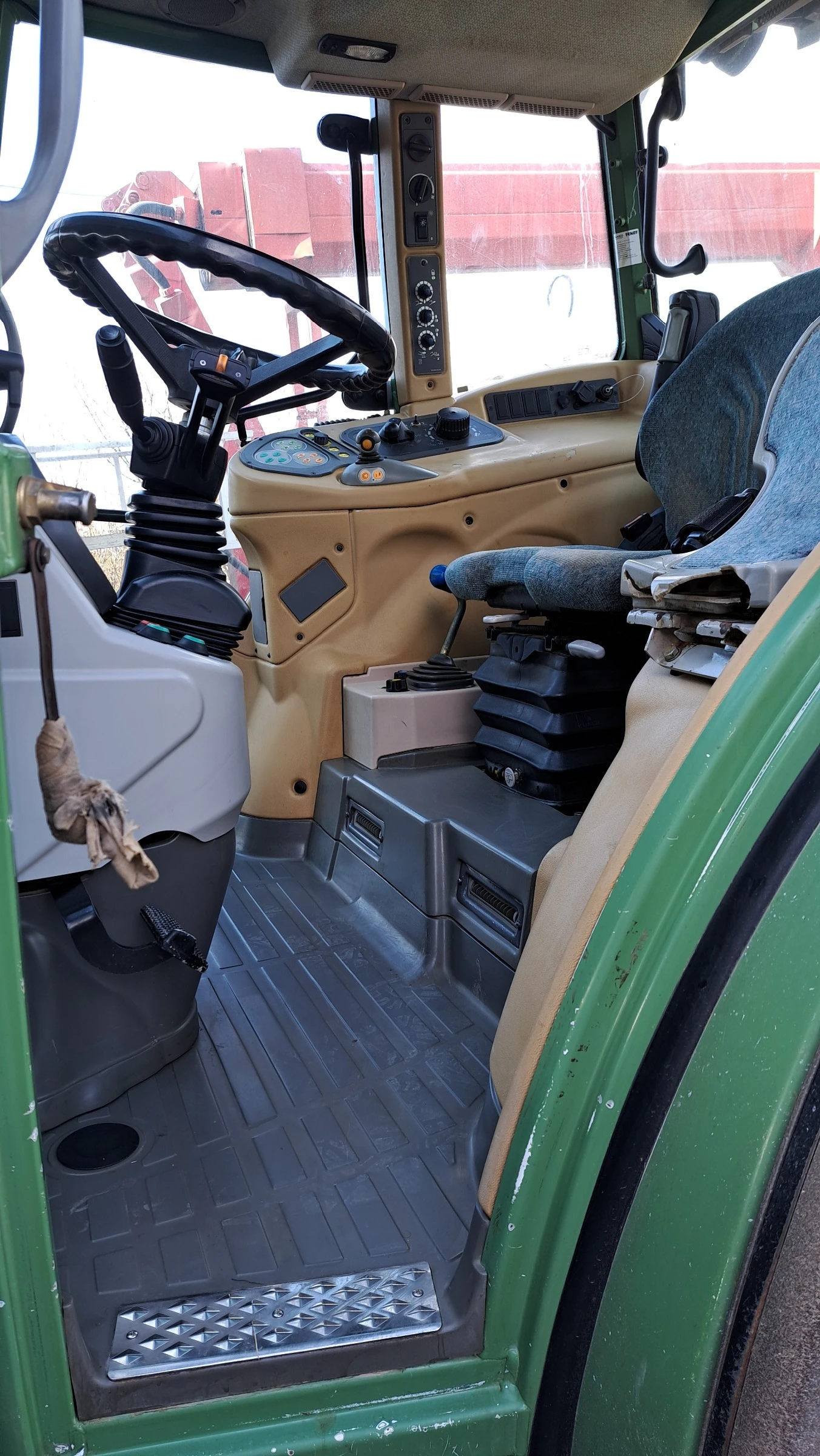 Трактор Fendt 210 Vario - изображение 6