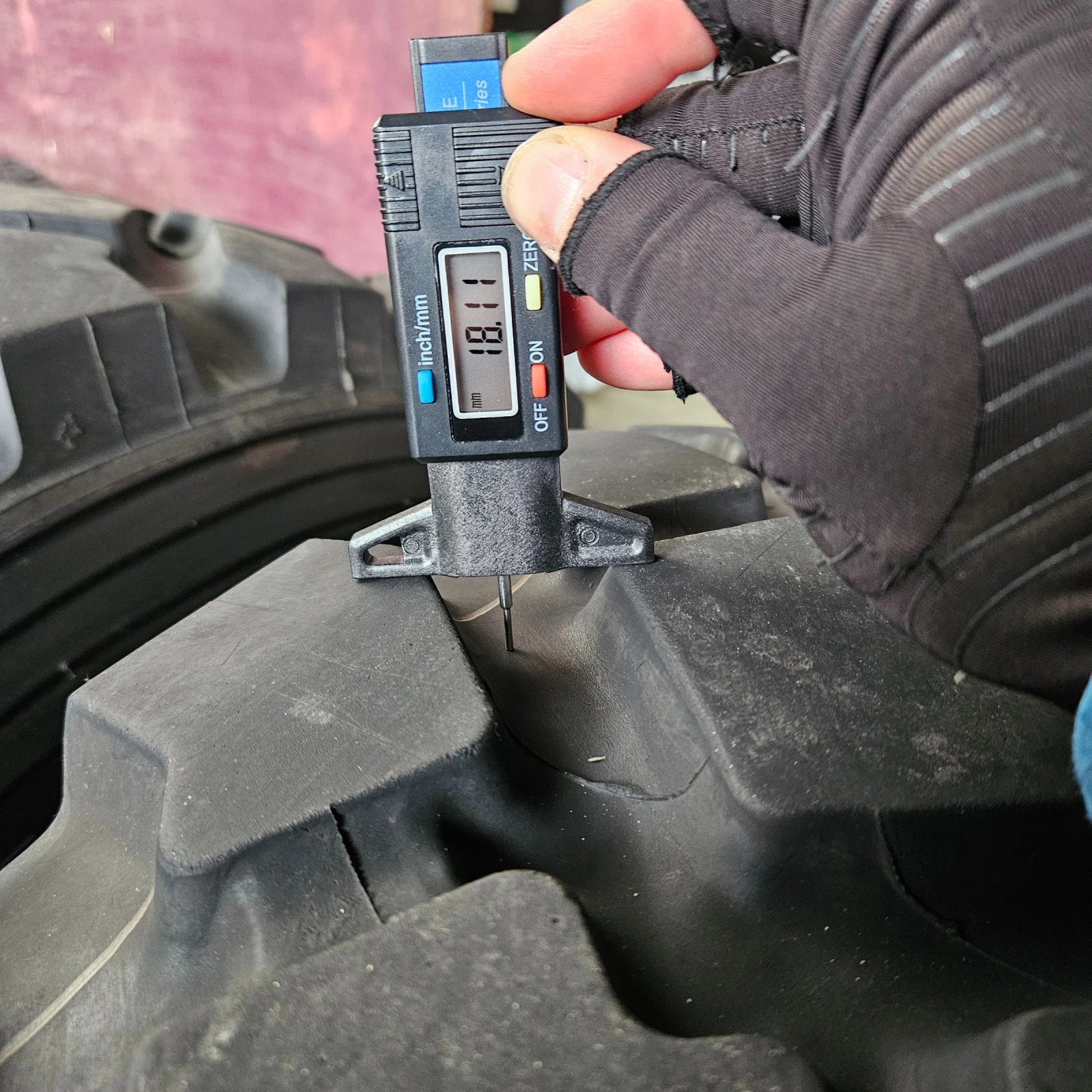 ���� 355/80R20 | Mobile.bg � ����������� 4