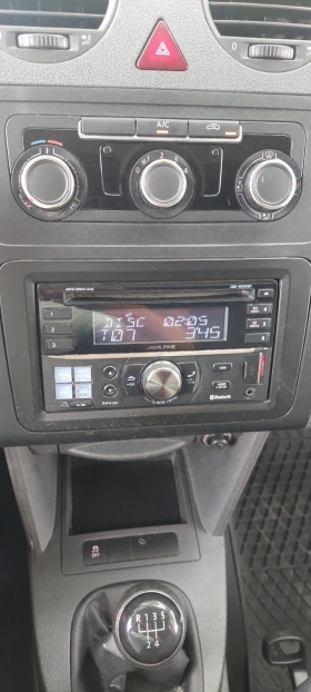 VW Caddy 1.6 TDI   клима, снимка 17