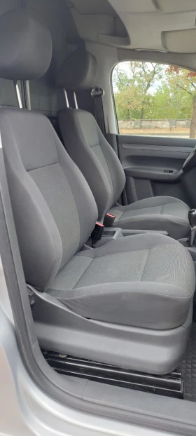 VW Caddy 1.6 TDI   клима, снимка 13