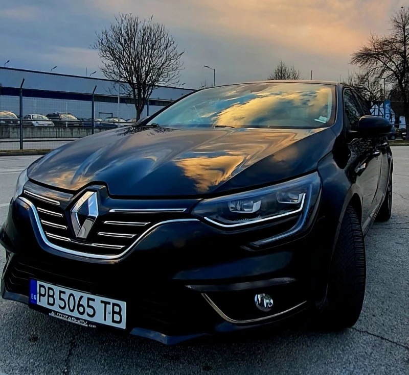 Renault Megane 1.3 TCE, снимка 1 - Автомобили и джипове - 44357059