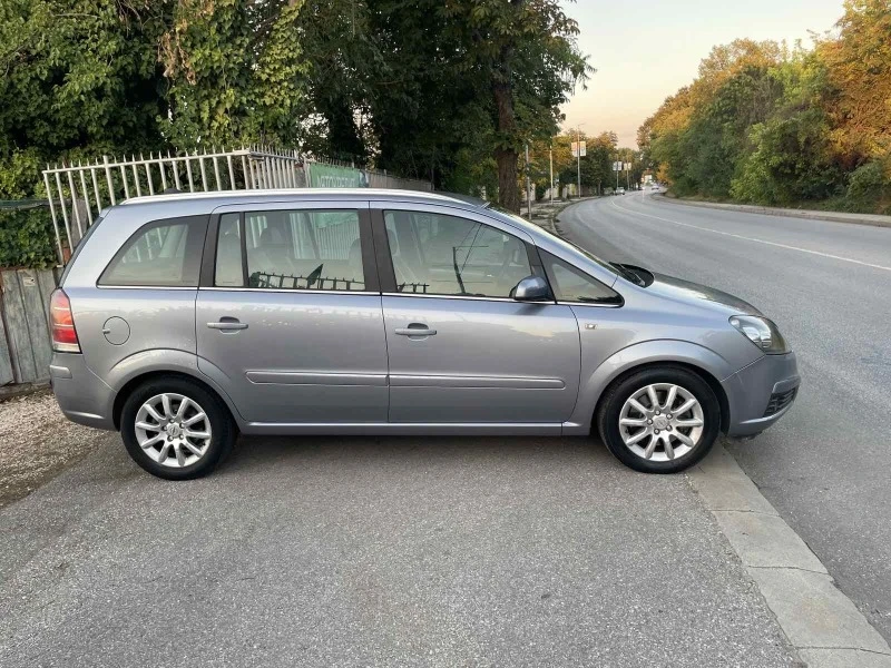 Opel Zafira 1.9CDTI, 120кс, COSMO, ИТАЛИЯ , снимка 3 - Автомобили и джипове - 46725804