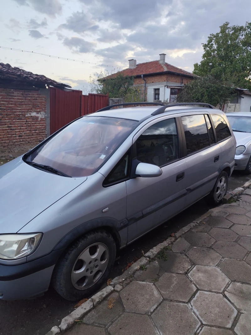 Opel Zafira, снимка 4 - Автомобили и джипове - 47740011