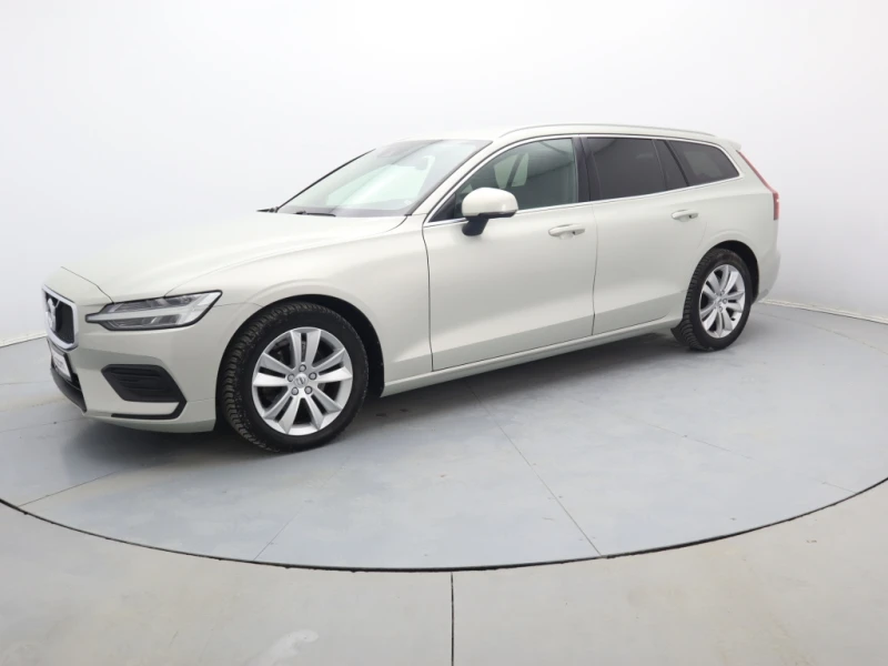 Volvo V60, снимка 4 - Автомобили и джипове - 47929549