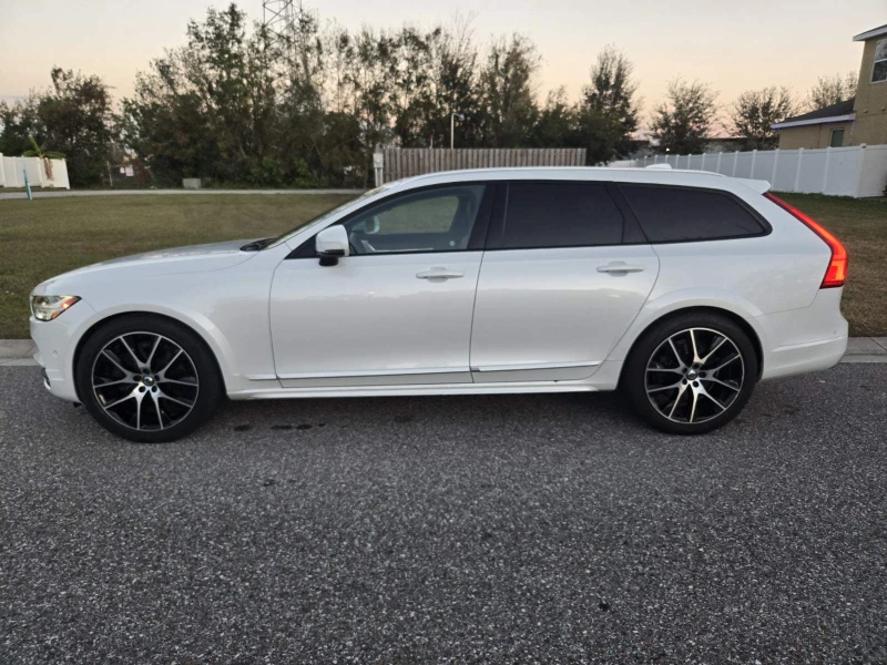 Volvo V90, снимка 1 - Автомобили и джипове - 48708509