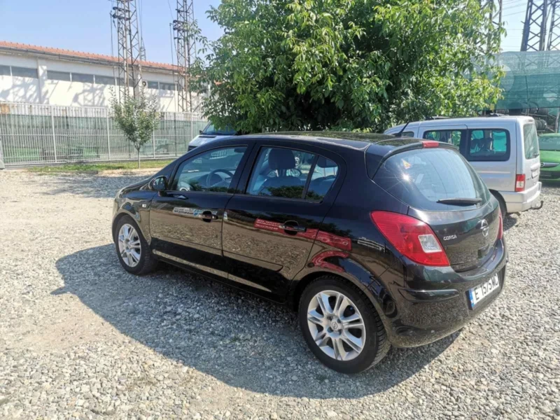 Opel Corsa Opel Corsa D 1.2 газ/бензин 60кс климатик, снимка 4 - Автомобили и джипове - 48790215