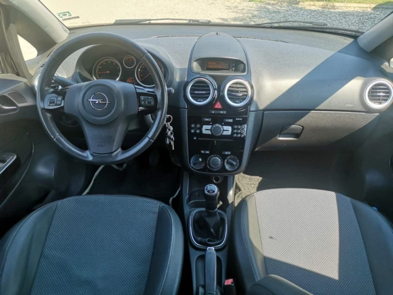 Opel Corsa Opel Corsa D 1.2 газ/бензин 60кс климатик, снимка 10 - Автомобили и джипове - 48790215