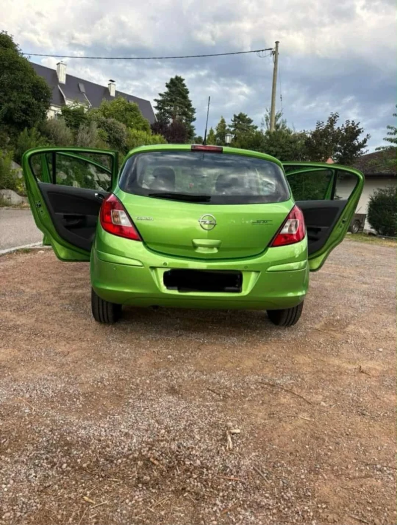 Opel Corsa D 1, 4 бензин 86 к.с., снимка 4 - Автомобили и джипове - 51731983