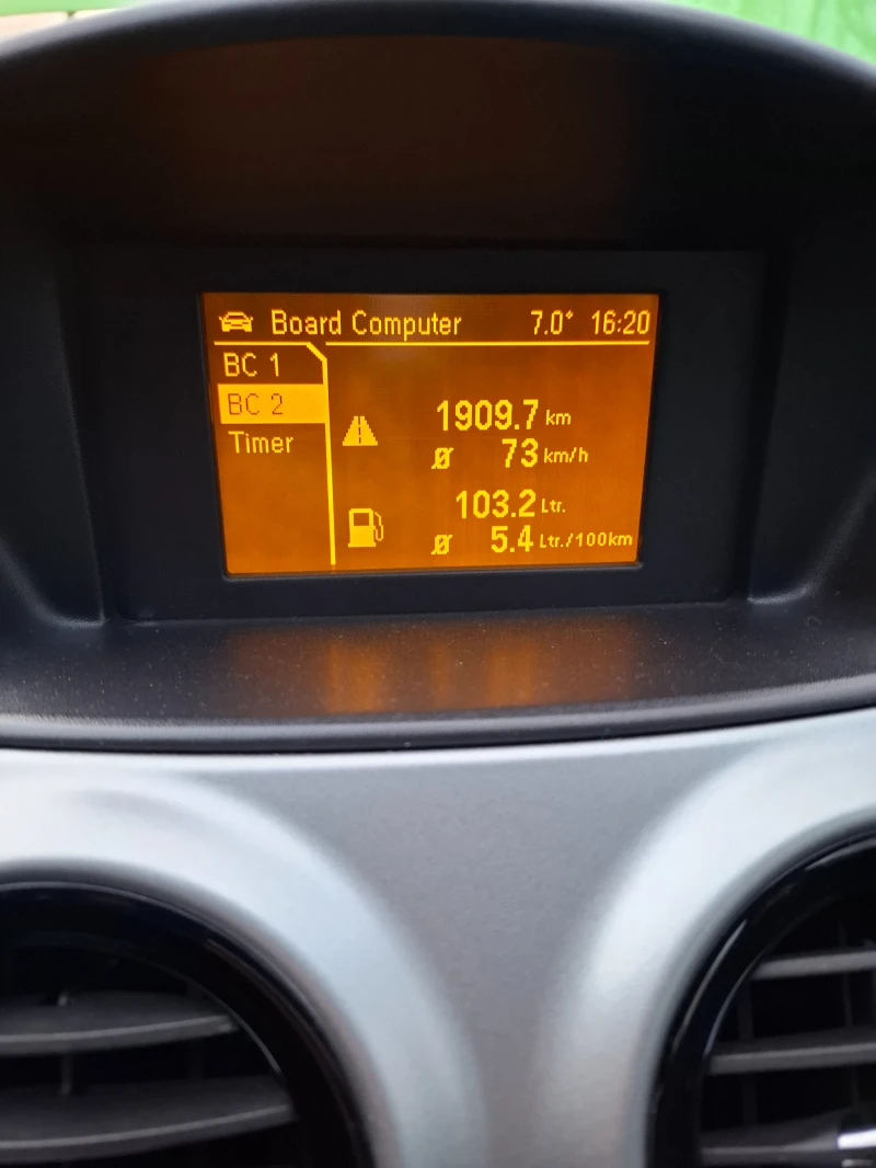 Opel Corsa D 1, 4 бензин 86 к.с., снимка 16 - Автомобили и джипове - 51731983