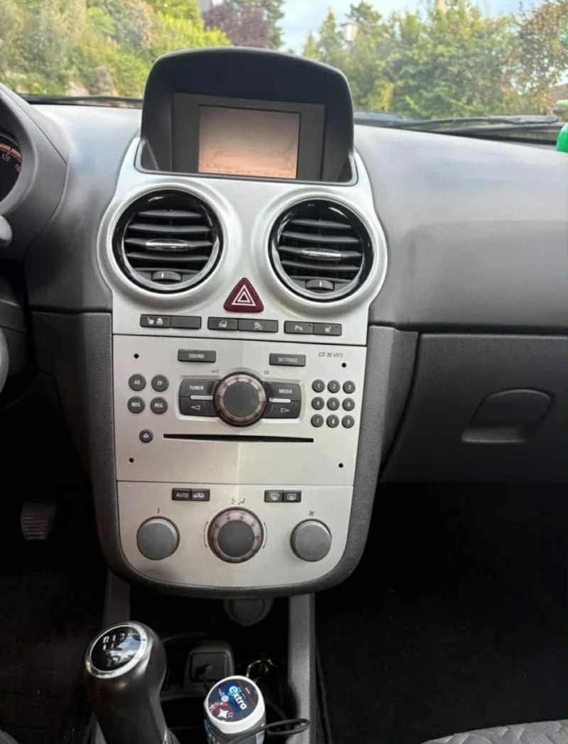 Opel Corsa D 1, 4 бензин 86 к.с., снимка 7 - Автомобили и джипове - 51731983