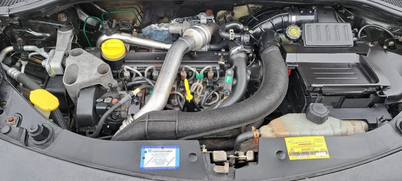 Renault Clio 1.5DCI, снимка 15 - Автомобили и джипове - 52296885