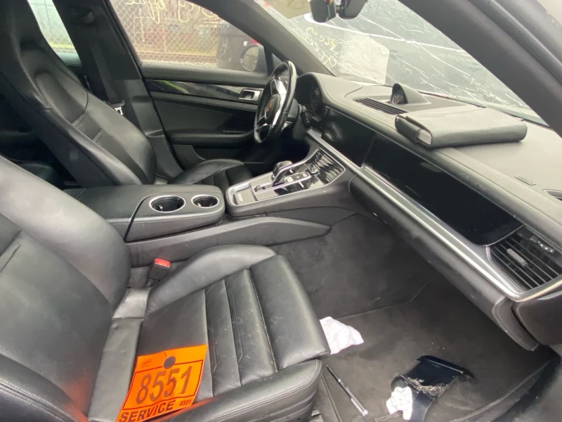 Porsche Panamera, снимка 11 - Автомобили и джипове - 52393855