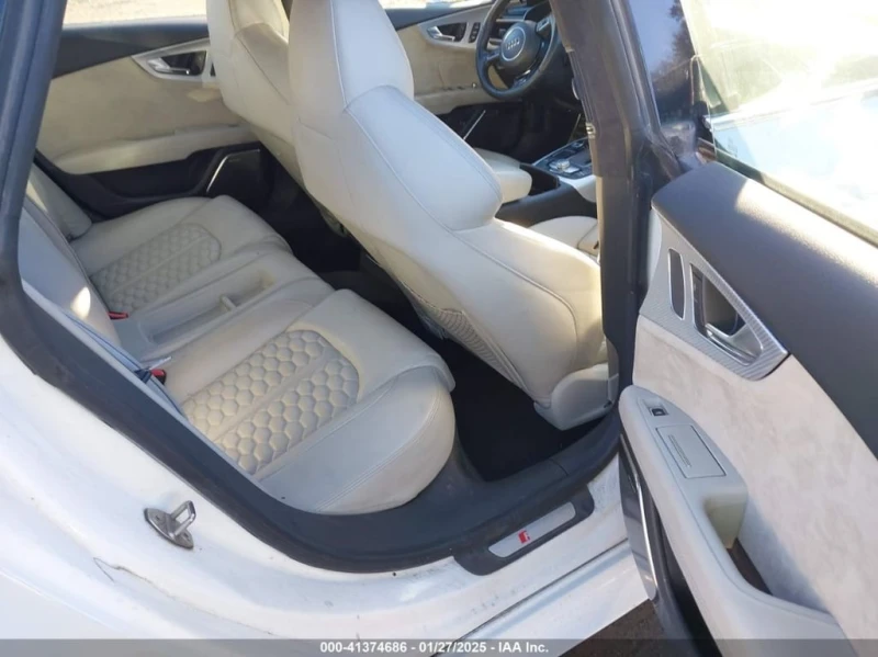 Audi Rs7 * 4.0T PRESTIGE * CARFAX * БЕЗ ПЪРВОНАЧАЛНА ВНОСКА, снимка 8 - Автомобили и джипове - 53046932