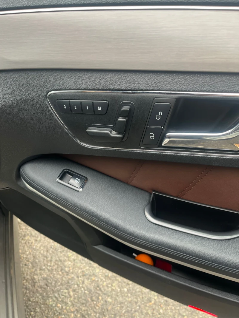 Mercedes-Benz E 350 4MATIC Airmatic BlueEfficiency, снимка 10 - Автомобили и джипове - 53488005