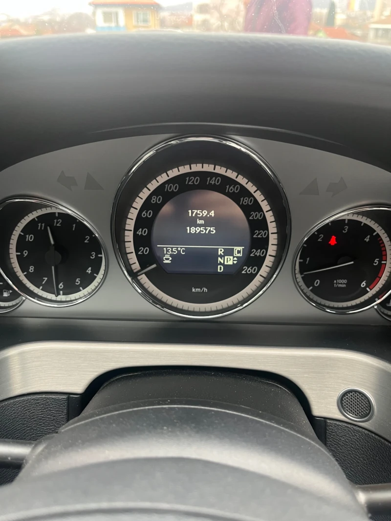 Mercedes-Benz E 350 4MATIC Airmatic BlueEfficiency, снимка 13 - Автомобили и джипове - 53488005