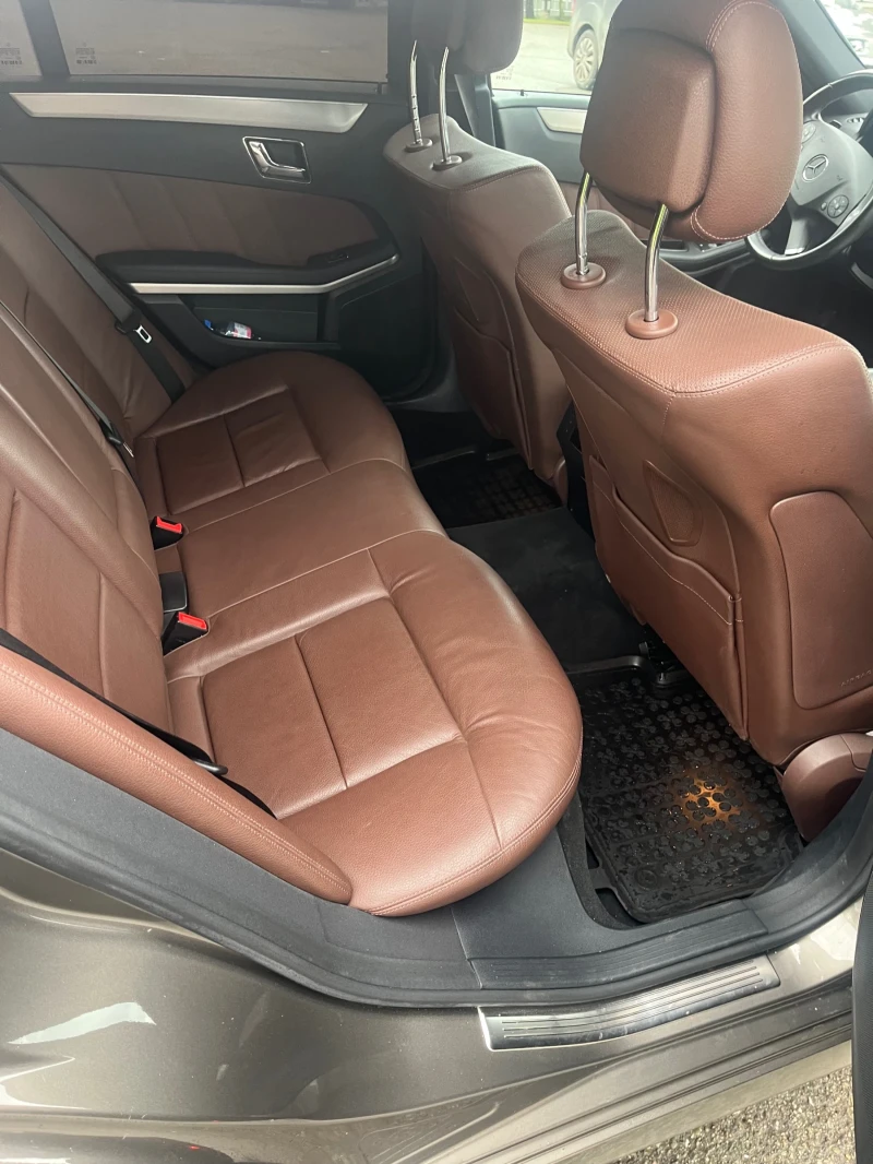 Mercedes-Benz E 350 4MATIC Airmatic BlueEfficiency, снимка 8 - Автомобили и джипове - 53488005