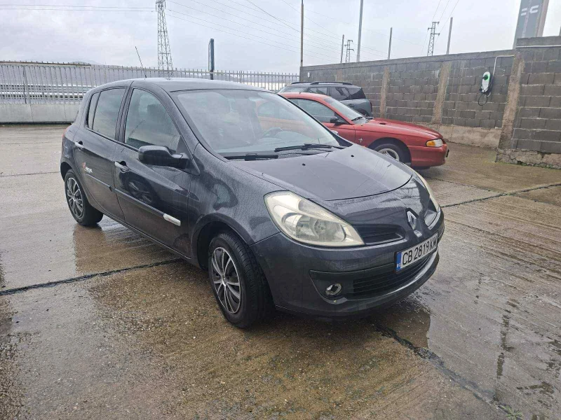 Renault Clio, снимка 2 - Автомобили и джипове - 53591077