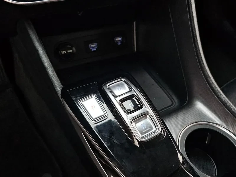 Hyundai Sonata 2.0 LPG - САМО 30% АВАНС, снимка 9 - Автомобили и джипове - 56562867