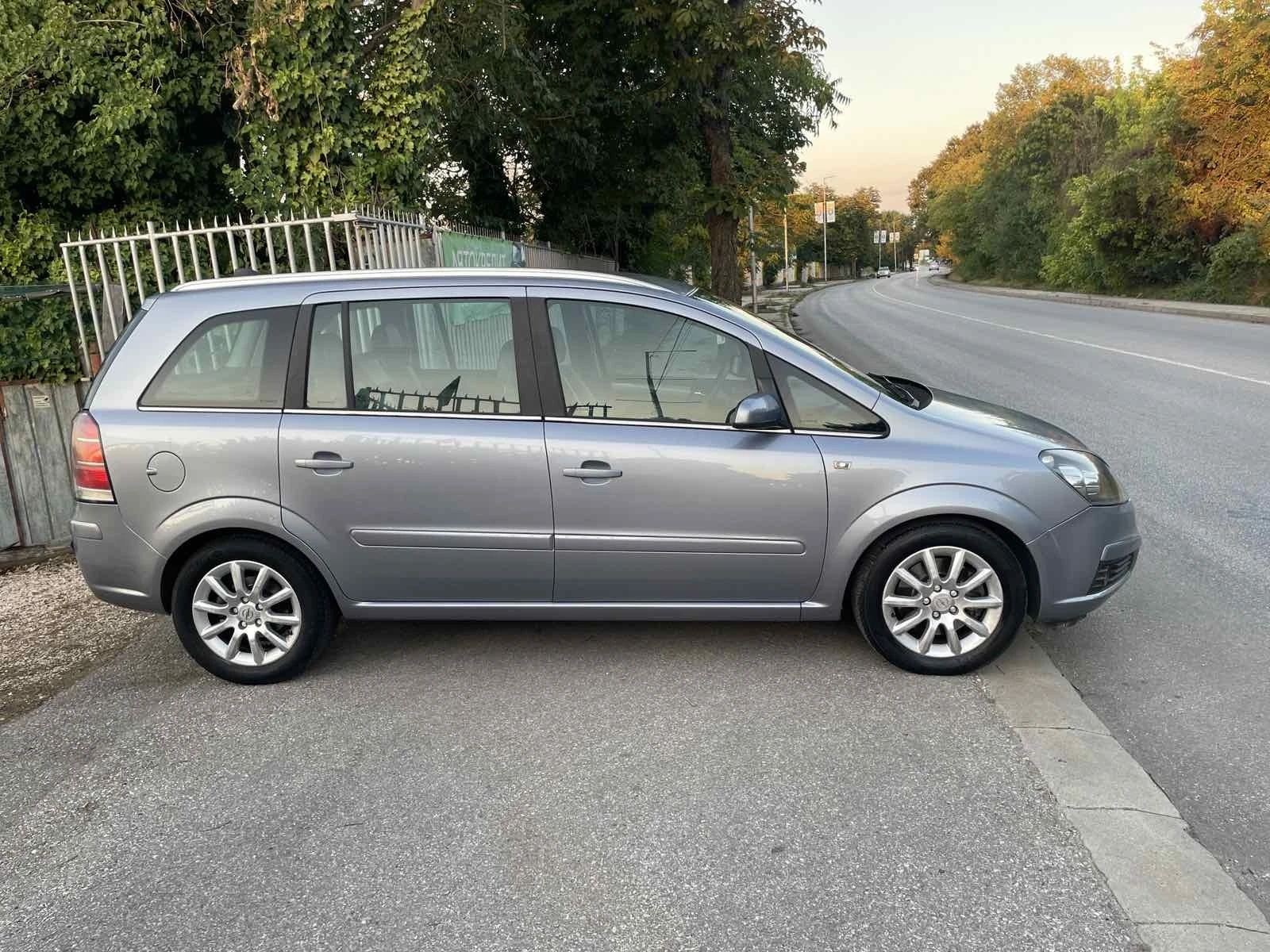 Opel Zafira 1.9CDTI, 120кс, COSMO, ИТАЛИЯ  - изображение 3