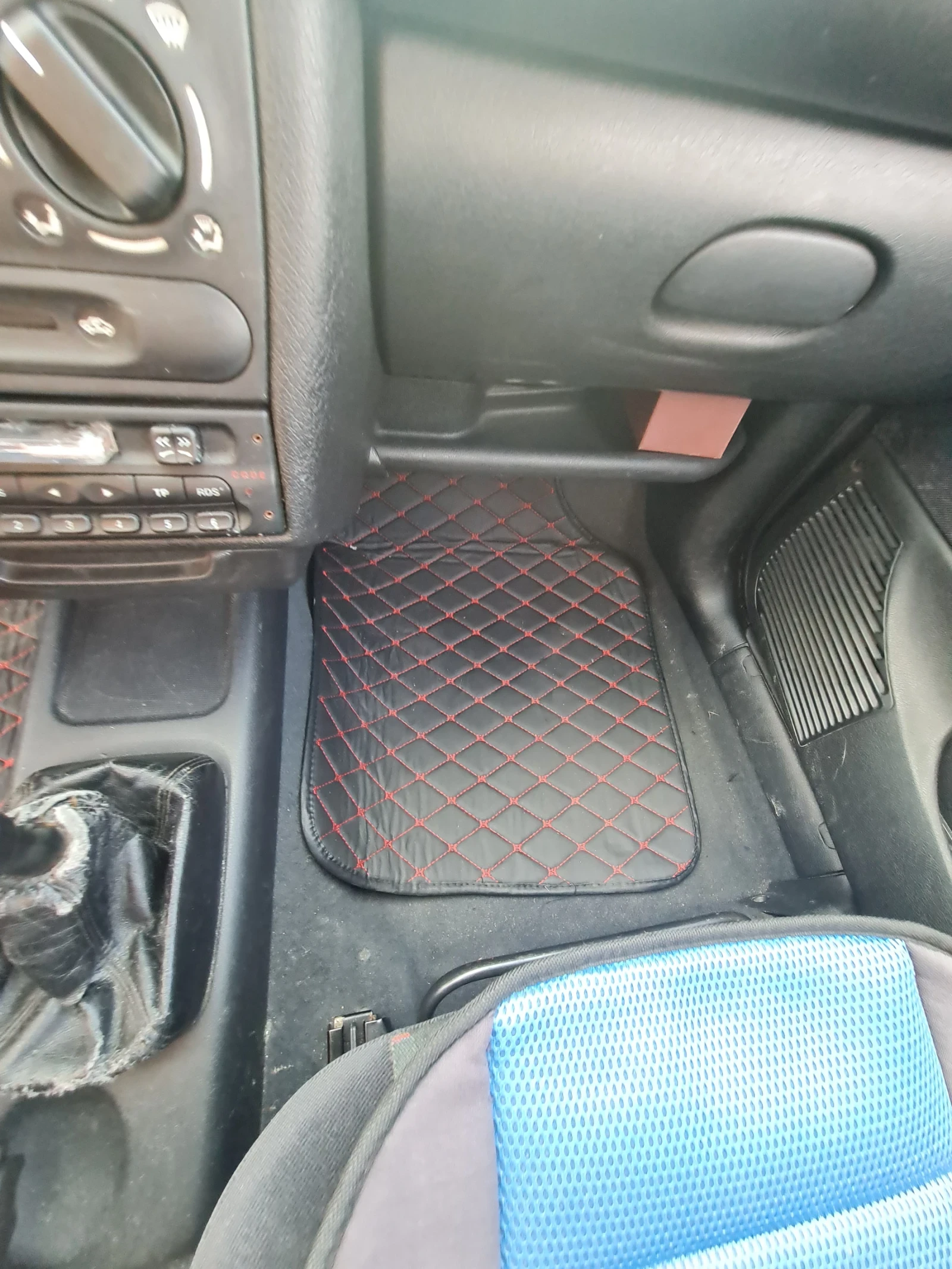 Opel Corsa 1.2 SE Millenium Edition - изображение 6