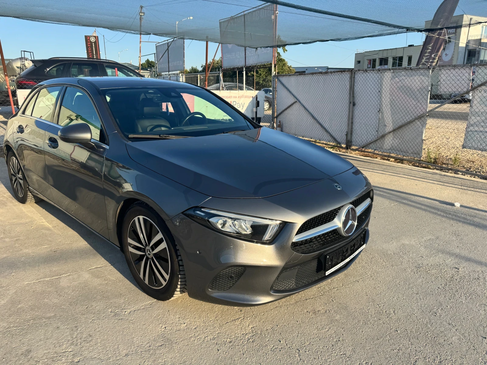 Mercedes-Benz A 180 Premium  - изображение 3