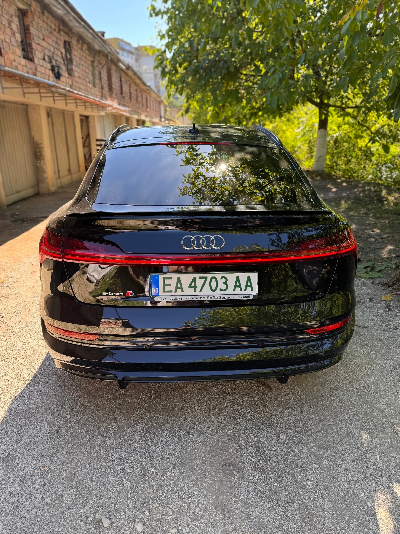 Audi E-Tron Sportback S - изображение 6