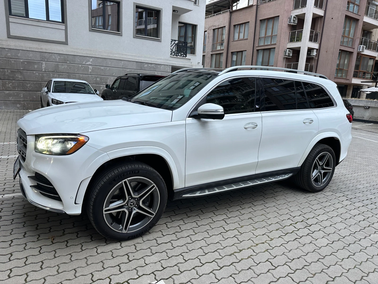 Mercedes-Benz GLS 450 AMG* Pano* Burm* 360* EQ boost* AirMatic*  - изображение 3