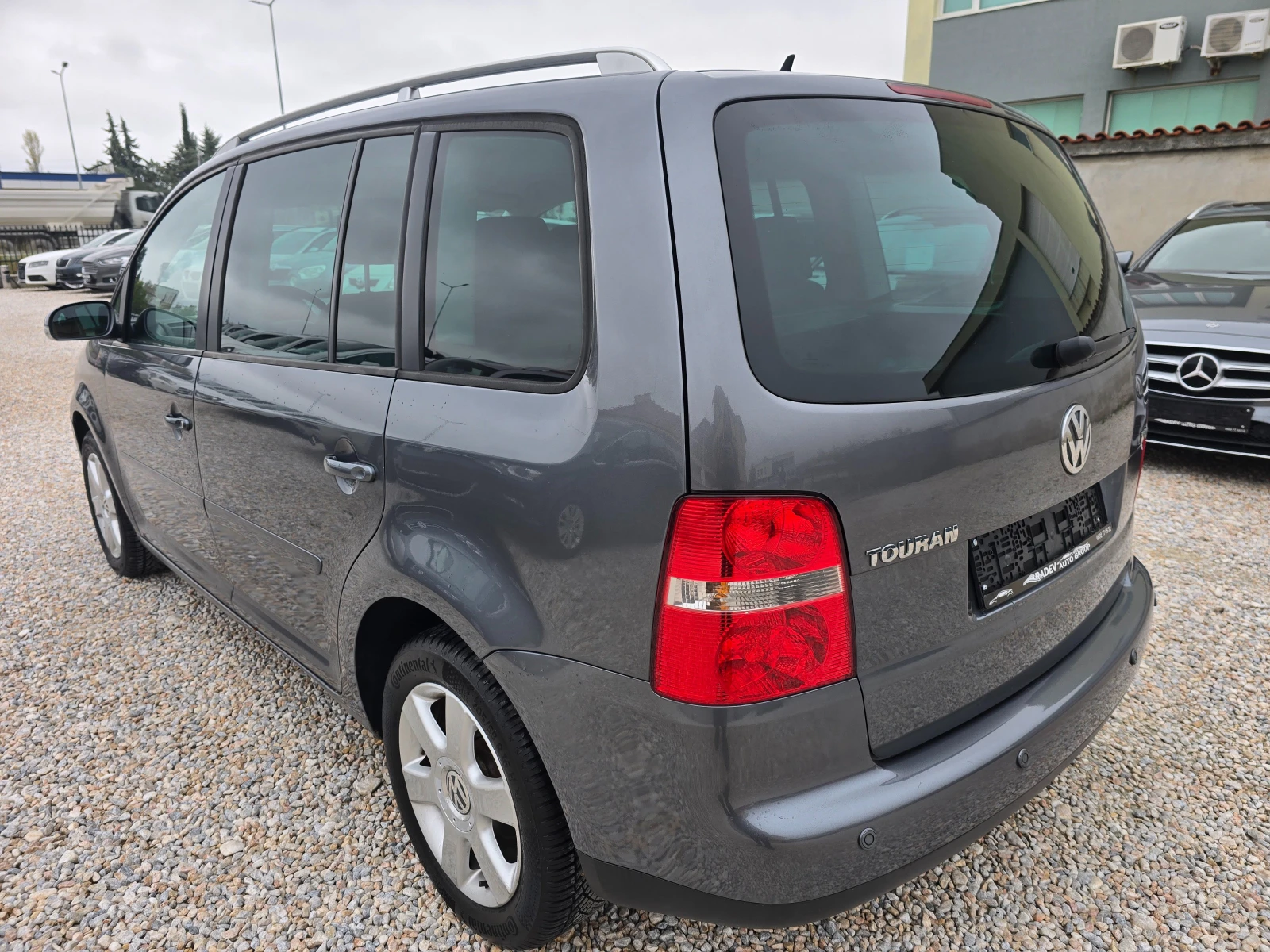 VW Touran 1.9TDI /DSG/HIGHLINE/ - изображение 2
