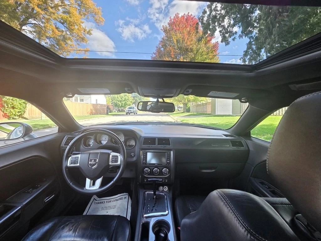 Dodge Challenger SXT PLUS * * CARFAX * * АВТО КРЕДИТ * *  - изображение 9